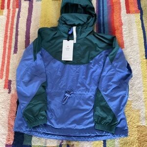 NWT- Lululemon Evergreen Anorak Green and Blue Hooded Windbreaker